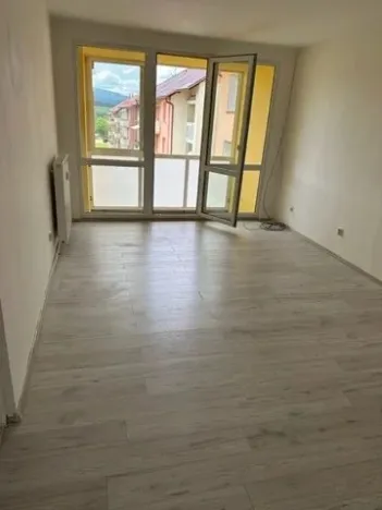 Prodej bytu 3+1, Horní Planá, Sídliště Míru, 78 m2