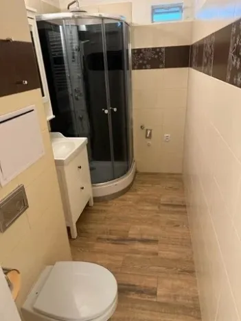 Prodej bytu 3+1, Horní Planá, Sídliště Míru, 78 m2