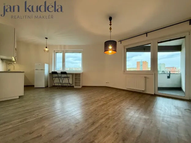 Pronájem bytu 1+kk, Brno, třída Generála Píky, 36 m2