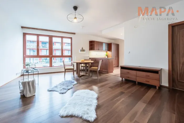 Pronájem bytu 3+kk, Praha - Dejvice, Lindleyova, 79 m2