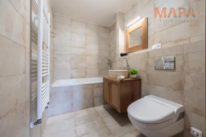 Pronájem bytu 3+kk, Praha - Dejvice, Lindleyova, 79 m2
