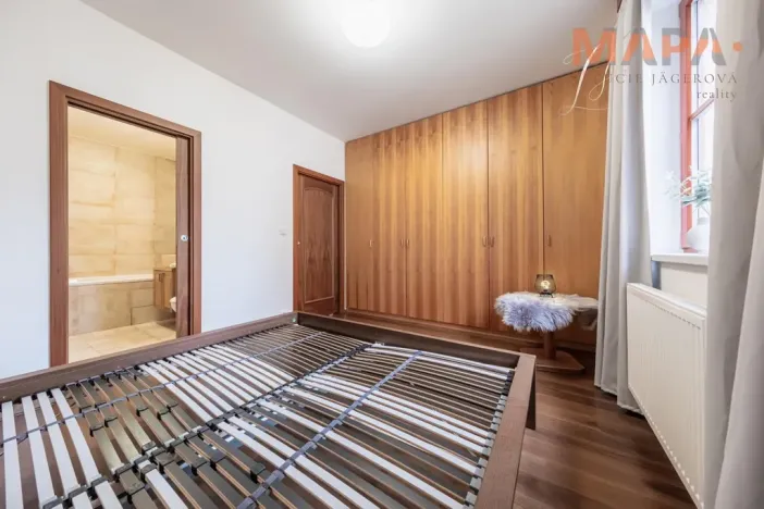 Pronájem bytu 3+kk, Praha - Dejvice, Lindleyova, 79 m2