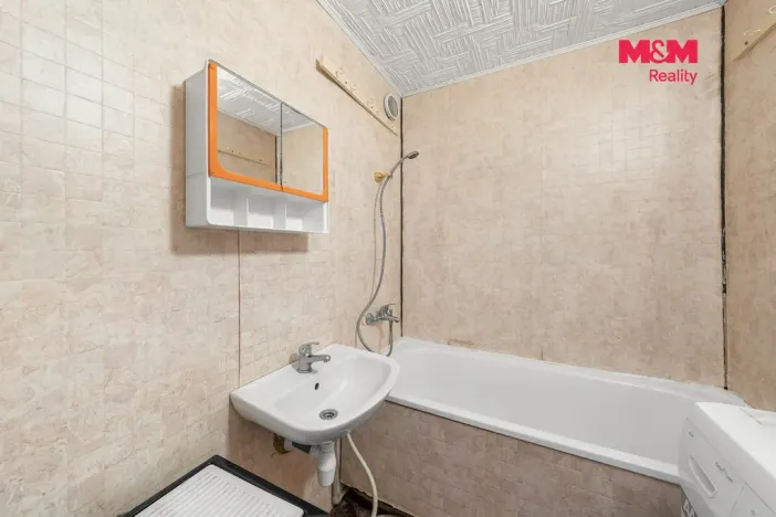 Prodej bytu 1+1, Ústí nad Labem - Krásné Březno, Rozcestí, 40 m2