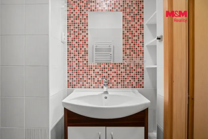 Pronájem bytu 2+kk, Praha - Bohnice, Bohnická, 48 m2