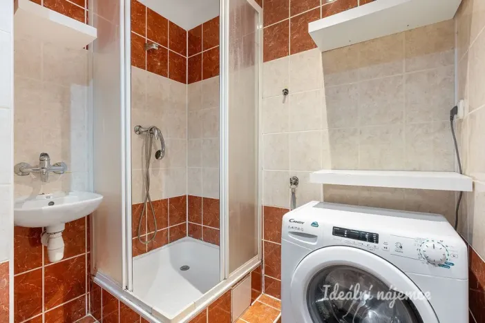 Pronájem bytu 1+1, Praha, Novodvorská, 28 m2
