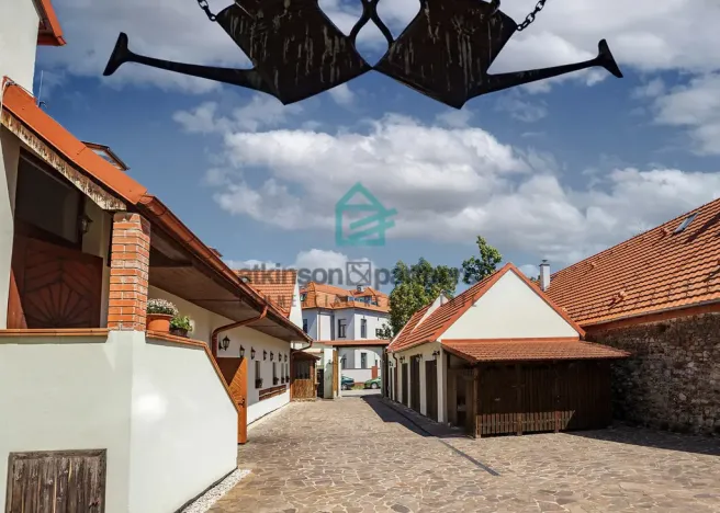 Prodej chaty, České Budějovice - České Budějovice 7, nám. Bratří Čapků, 450 m2