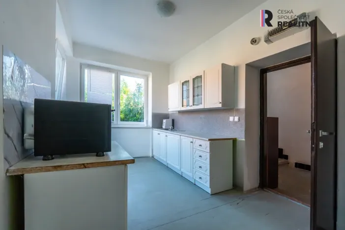 Prodej činžovního domu, Jevišovice, 420 m2