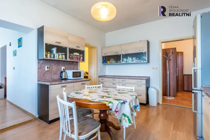 Prodej činžovního domu, Jevišovice, 420 m2