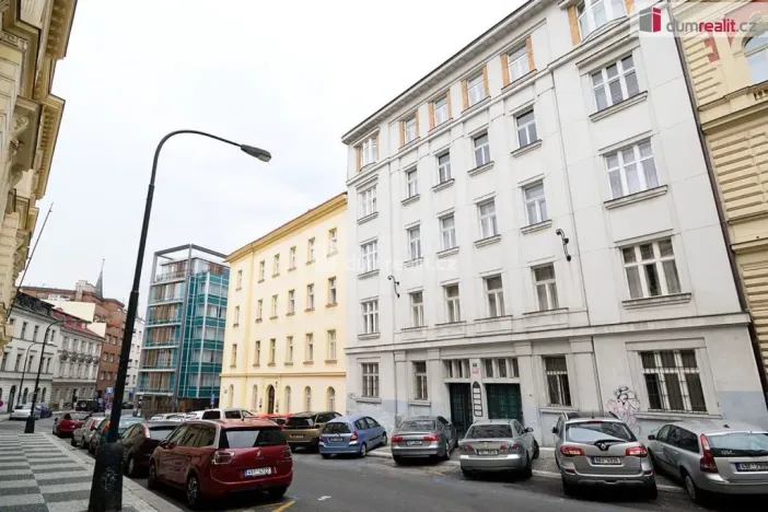 Pronájem bytu 1+1, Praha - Nové Město, Hálkova, 31 m2