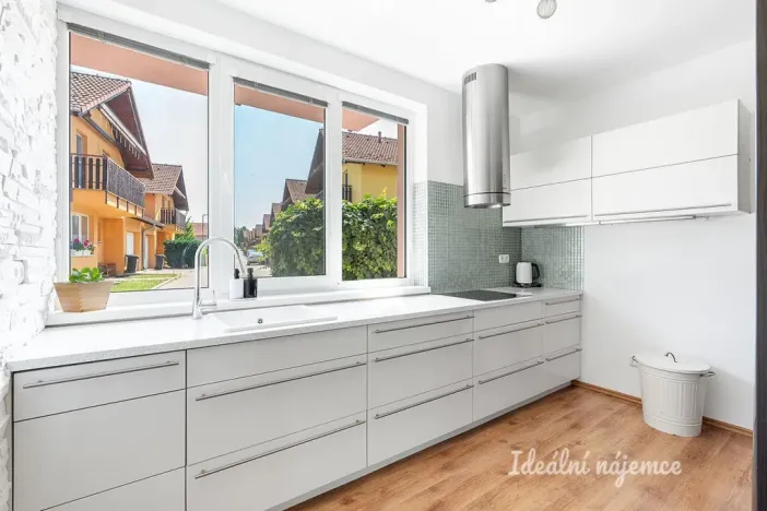 Pronájem bytu 5+1, Horoušany, Na Svahu, 141 m2