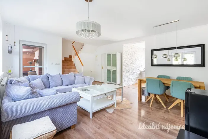 Pronájem bytu 5+1, Horoušany, Na Svahu, 141 m2