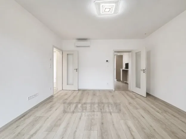 Pronájem bytu 2+1, České Budějovice - České Budějovice 7, Lidická tř., 55 m2
