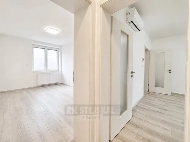 Pronájem bytu 2+1, České Budějovice - České Budějovice 7, Lidická tř., 55 m2
