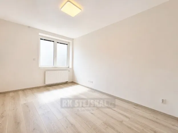 Pronájem bytu 2+1, České Budějovice - České Budějovice 7, Lidická tř., 55 m2