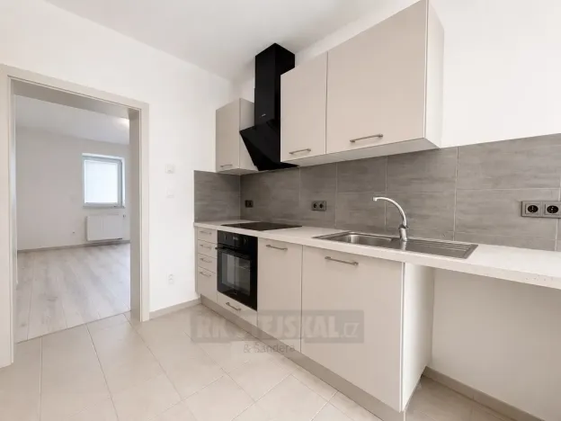 Pronájem bytu 2+1, České Budějovice - České Budějovice 7, Lidická tř., 55 m2