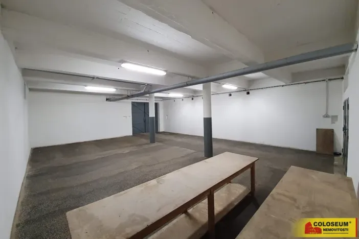 Pronájem skladu, Znojmo, Dobšická, 166 m2