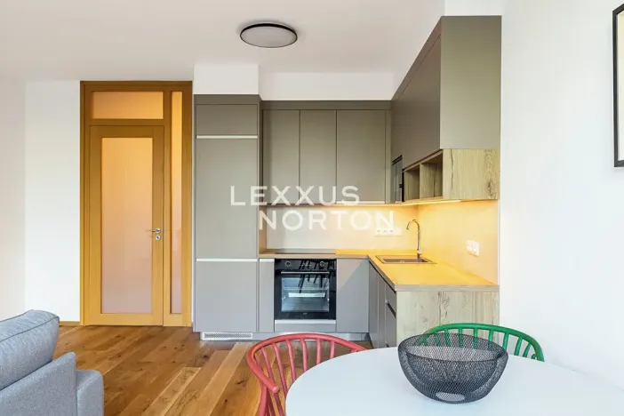 Pronájem bytu 2+kk, Praha - Prosek, Valečovská, 56 m2