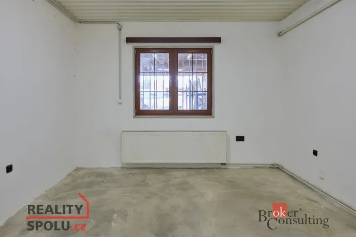 Pronájem skladu, Mnichovo Hradiště, Jiráskova, 450 m2