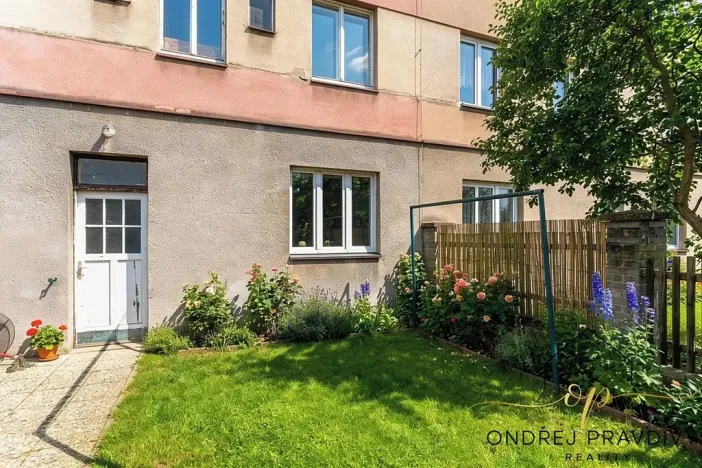 Prodej bytu 3+kk, Praha - Hloubětín, V chaloupkách, 58 m2