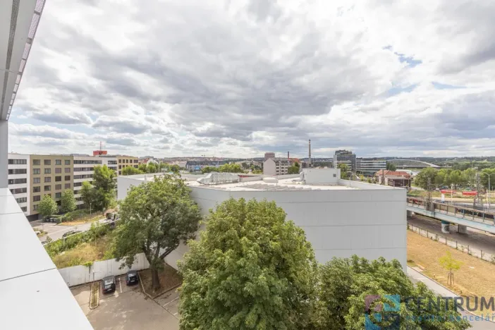 Pronájem kanceláře, Praha - Holešovice, U Pergamenky, 584 m2