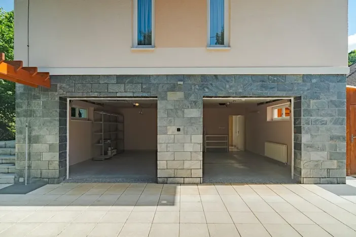 Prodej rodinného domu, Benátky, 241 m2