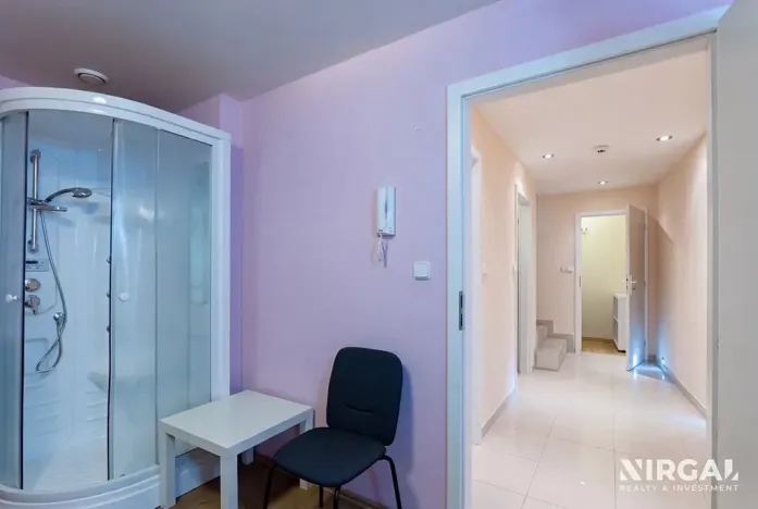 Prodej obchodního prostoru, Praha - Dejvice, Kolejní, 91 m2
