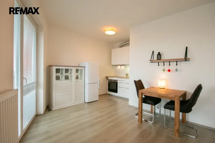 Prodej bytu 1+kk, Praha - Zličín, Sazovická, 33 m2