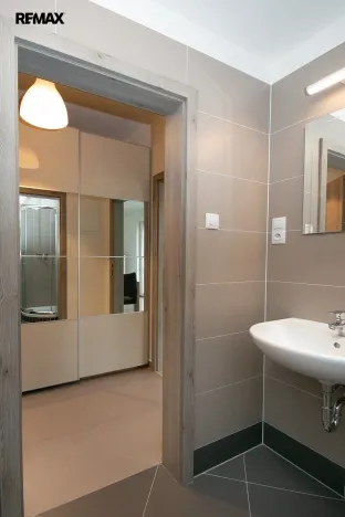 Prodej bytu 1+kk, Praha - Zličín, Sazovická, 33 m2