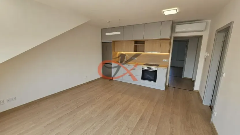 Pronájem atypického bytu, Šenov u Nového Jičína, Jeremenkova, 76 m2