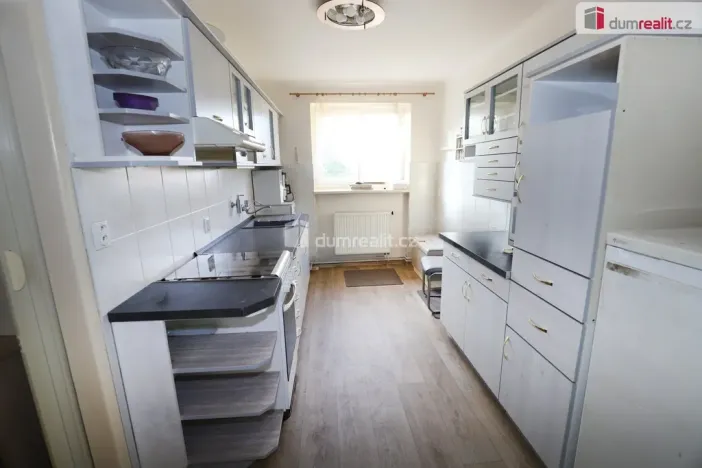 Prodej bytu 2+1, Dobřany, Stromořadí, 67 m2