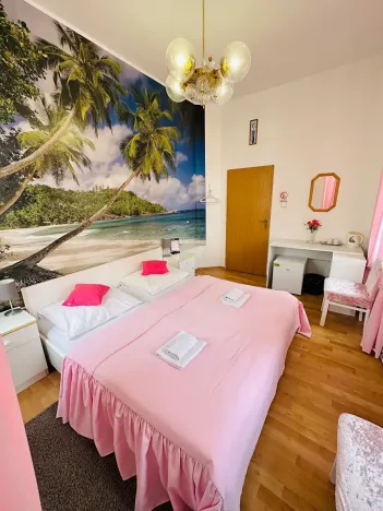 Pronájem apartmánu, Karlovy Vary, Zámecký vrch, 200 m2