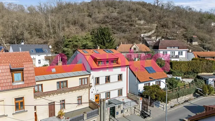 Prodej vícegeneračního domu, Praha, V Podbabě, 90 m2