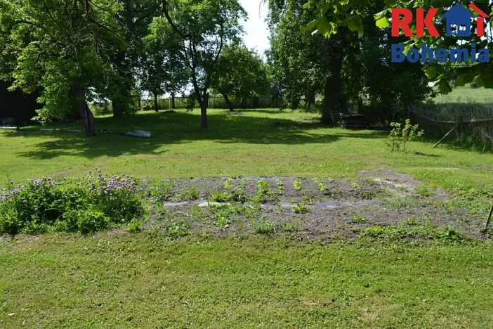 Prodej pozemku pro bydlení, Cholenice, 16365 m2