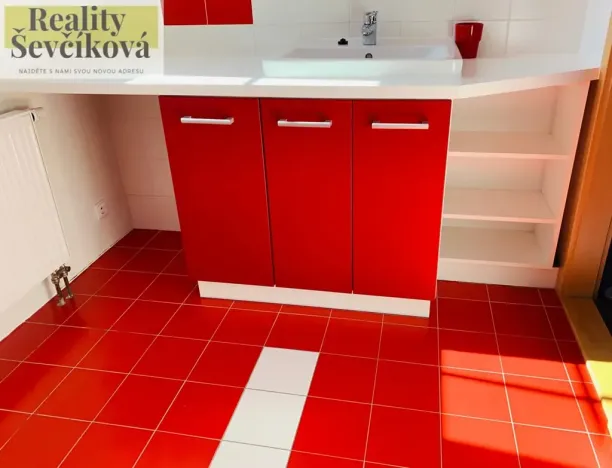 Pronájem bytu 3+1, Hradec Králové, Machkova, 75 m2