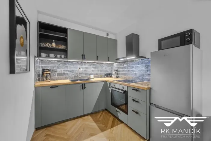 Pronájem bytu 2+kk, Praha - Karlín, Pernerova, 42 m2