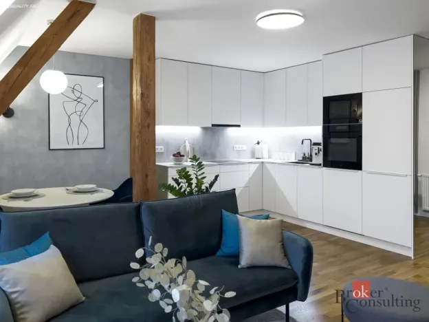 Pronájem bytu 2+kk, Liberec - Liberec I-Staré Město, Masarykova, 64 m2