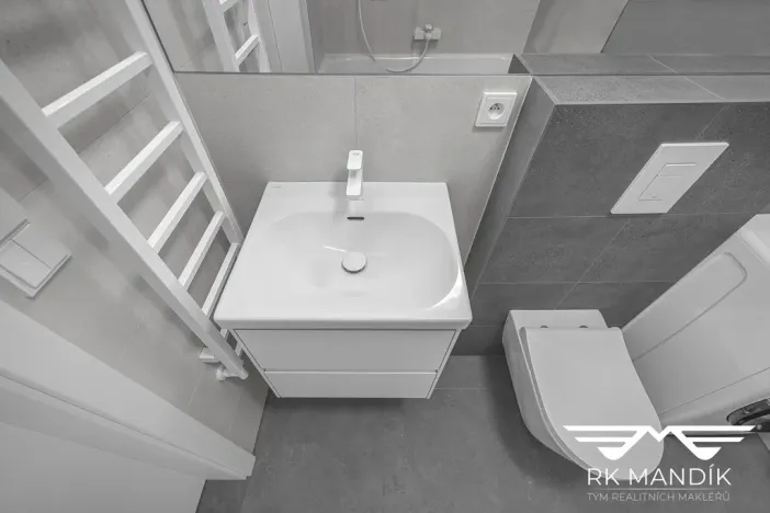 Pronájem bytu 1+kk, Praha - Prosek, Valečovská, 45 m2