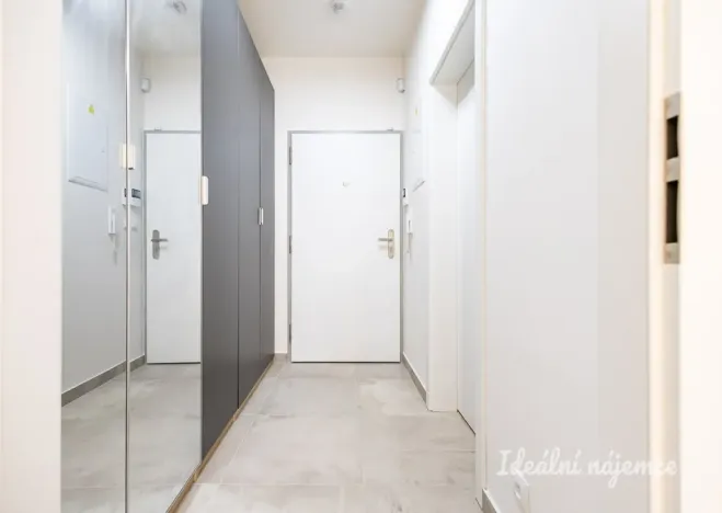 Pronájem bytu 1+kk, Praha, Gerstelova, 35 m2