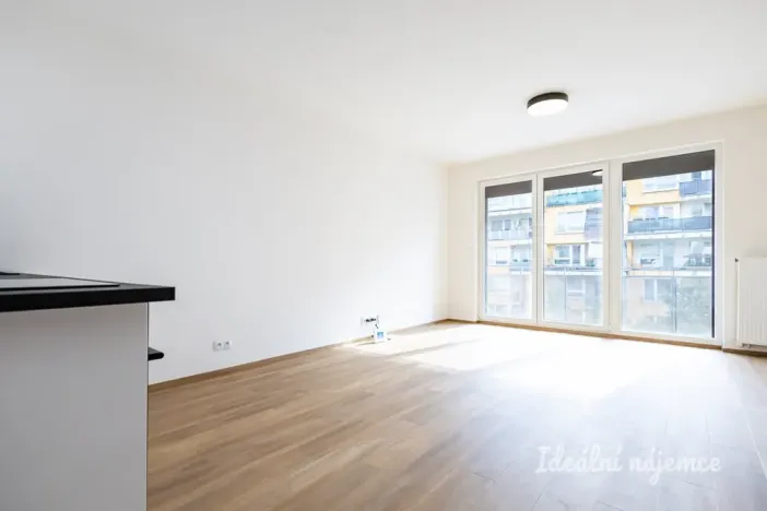 Pronájem bytu 1+kk, Praha, Gerstelova, 35 m2