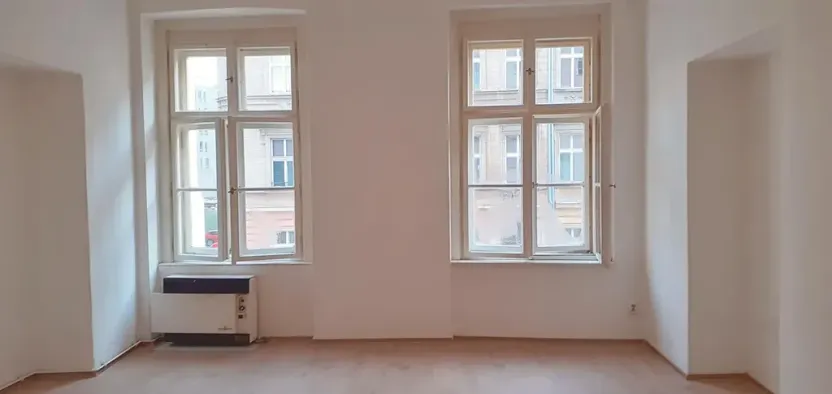 Pronájem bytu 1+kk, Praha - Karlín, 39 m2