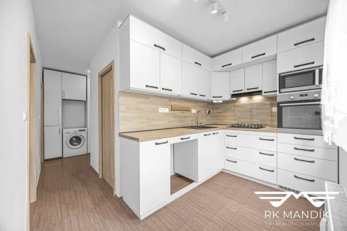 Pronájem bytu 3+1, Praha - Malešice, Tuchorazská, 72 m2