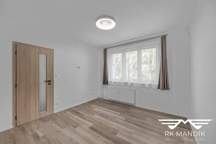 Pronájem bytu 3+1, Praha - Malešice, Tuchorazská, 72 m2
