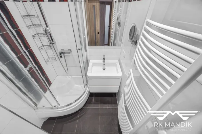 Pronájem bytu 3+1, Praha - Malešice, Tuchorazská, 72 m2