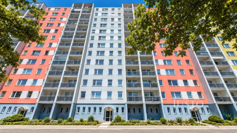 Prodej bytu 1+kk, Praha - Troja, Krynická, 28 m2