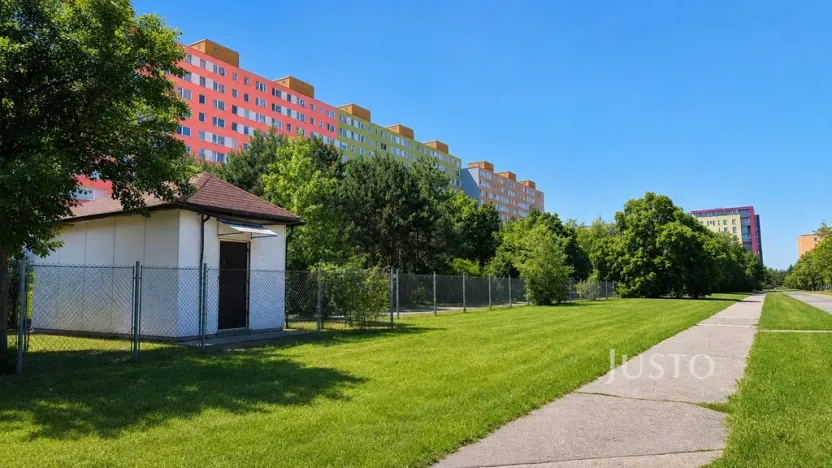 Prodej bytu 1+kk, Praha - Troja, Krynická, 28 m2