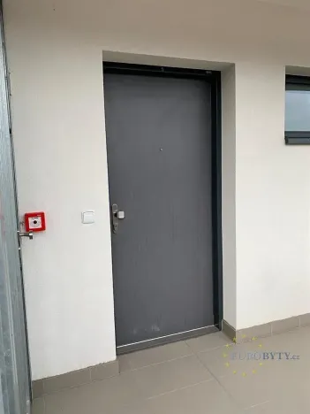 Pronájem bytu 1+kk, Praha - Modřany, Mezi vodami, 37 m2