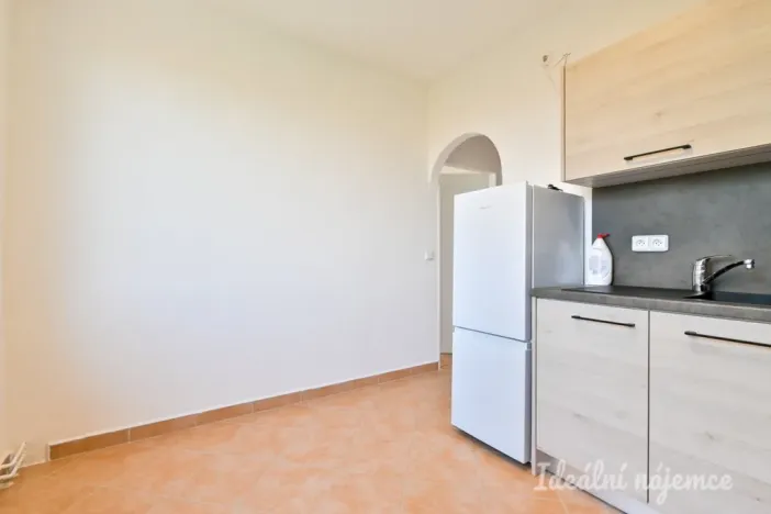 Pronájem bytu 2+1, Náměšť nad Oslavou, Zborovská, 48 m2