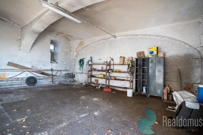 Prodej výrobních prostor, Chotětov, Husovo náměstí, 3000 m2