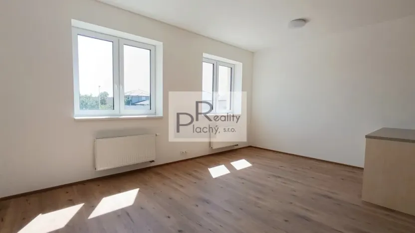 Prodej bytu 2+kk, Hevlín, 62 m2