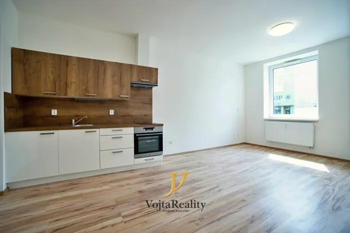 Pronájem bytu 1+kk, Olomouc, Lipenská, 36 m2